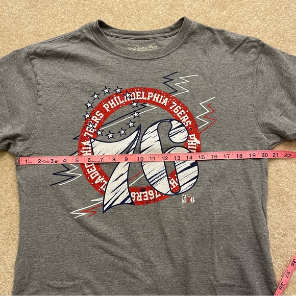 Philadelphia 76ers Shirt Mens Large Gray Red Mitchell & Ness Logo Basketball NBA - Picture 5 of 9